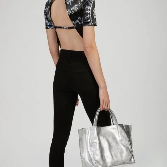 New! Ampersand as Apostrophe Silver Tote Bag with long strap. Sold out! - Picture 2 of 9